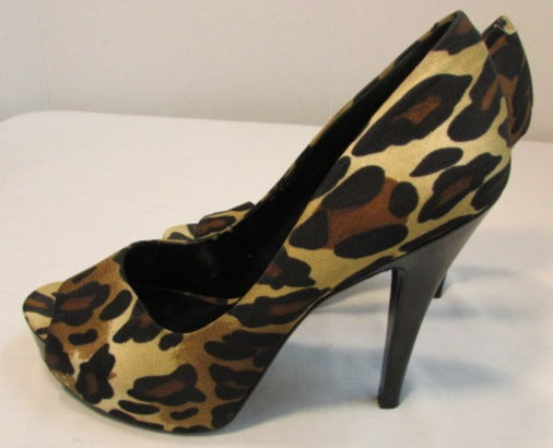 Jessica Simpson Open Toed Leopard Print Canvas Platform