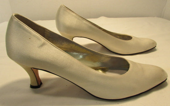 Salvatore Ferragamo Clarissa Off-White Satin Kitten Heels
