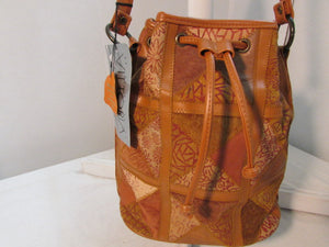 Vittoria Carmel Genuine Leather Patchwork Drawstring Bucket