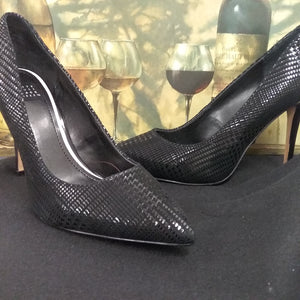 White House Black Market Black Olivia Houndstooth Suede Heels