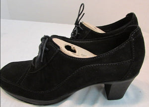 Clarks Bendables Black Heeled Lace-Up Pump